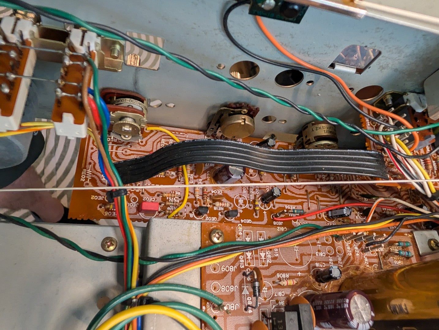 Marantz MR 235