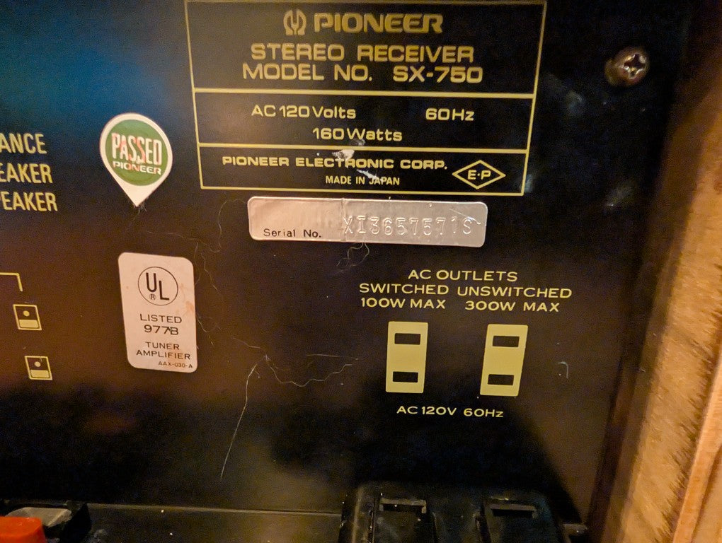 Pioneer SX-750 with Custom Case