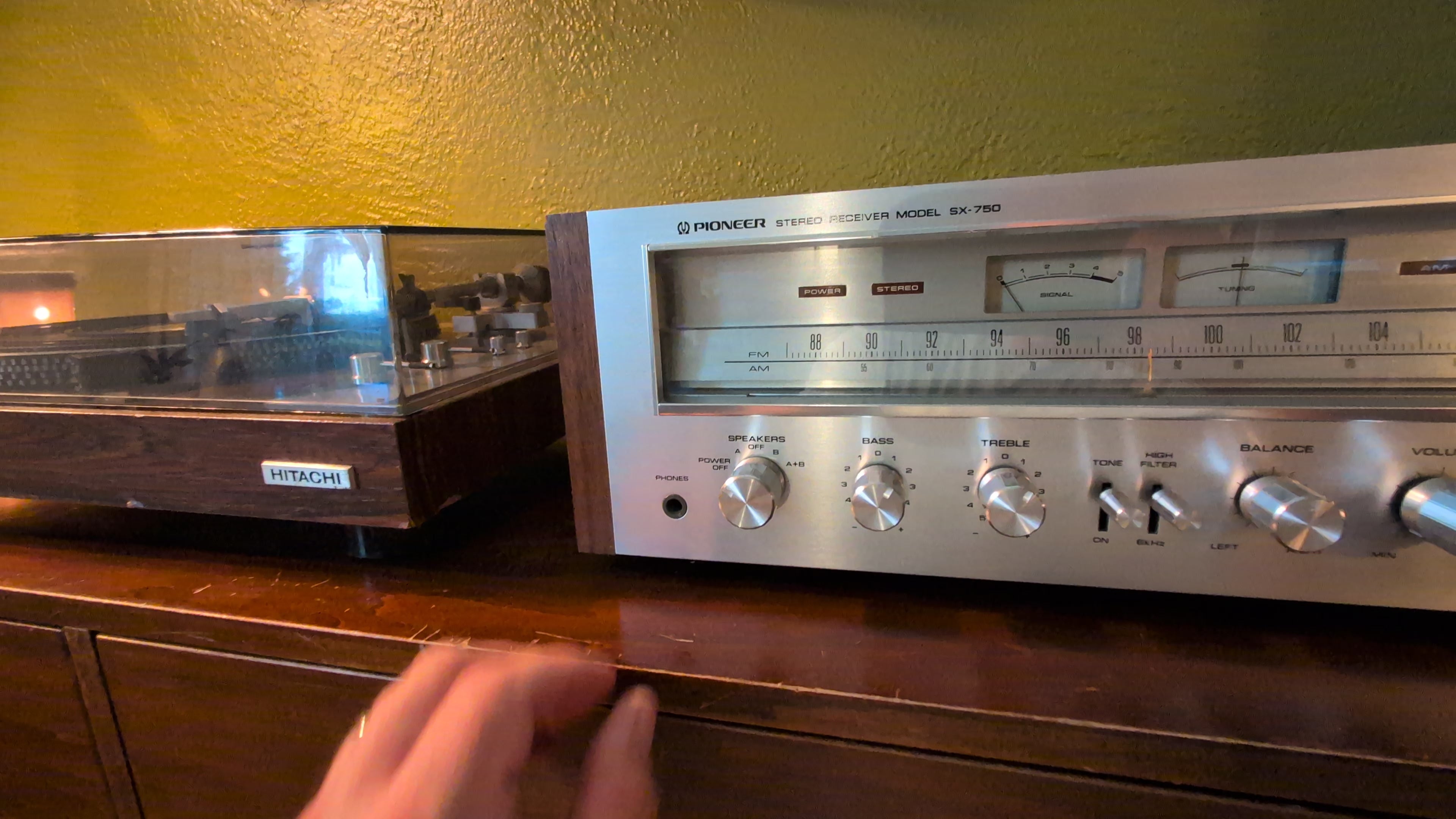 Pioneer SX-750 with Custom Case